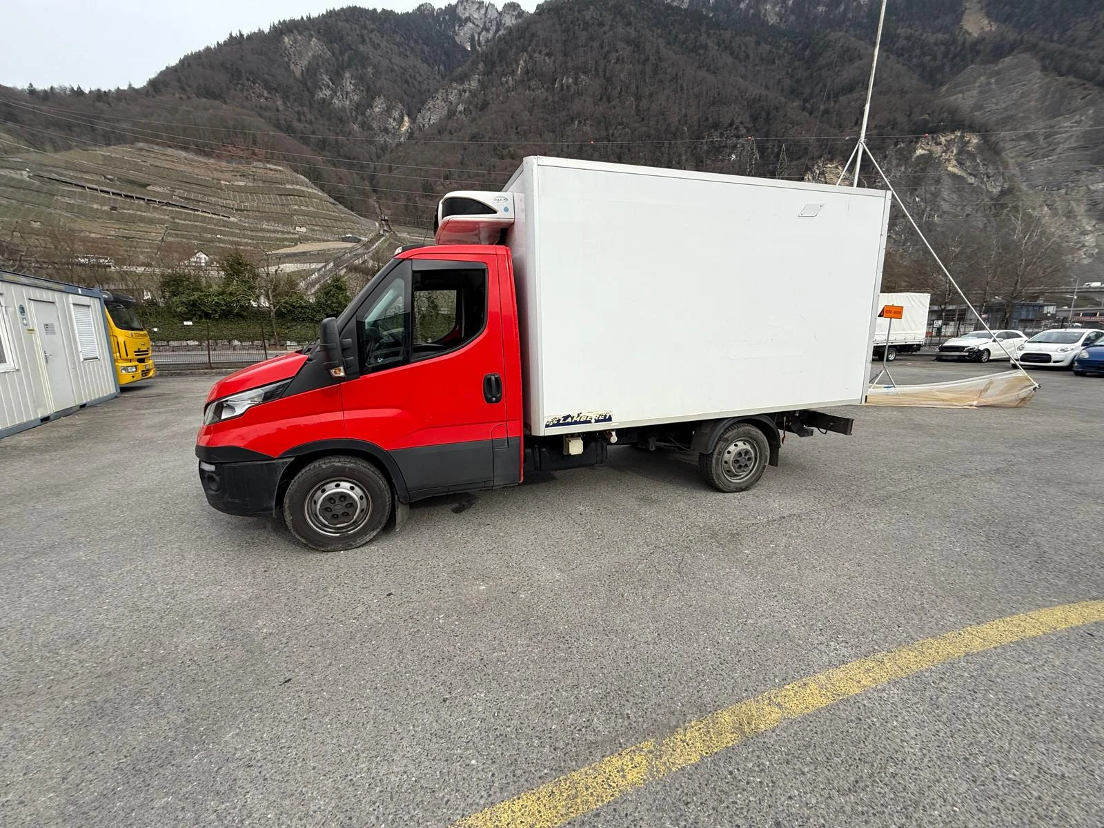 Iveco 35s16 ХЛАДИЛЕН* * ВНОС ОТ ШВЕЙЦАРИЯ, снимка 5 - Бусове и автобуси - 55429870