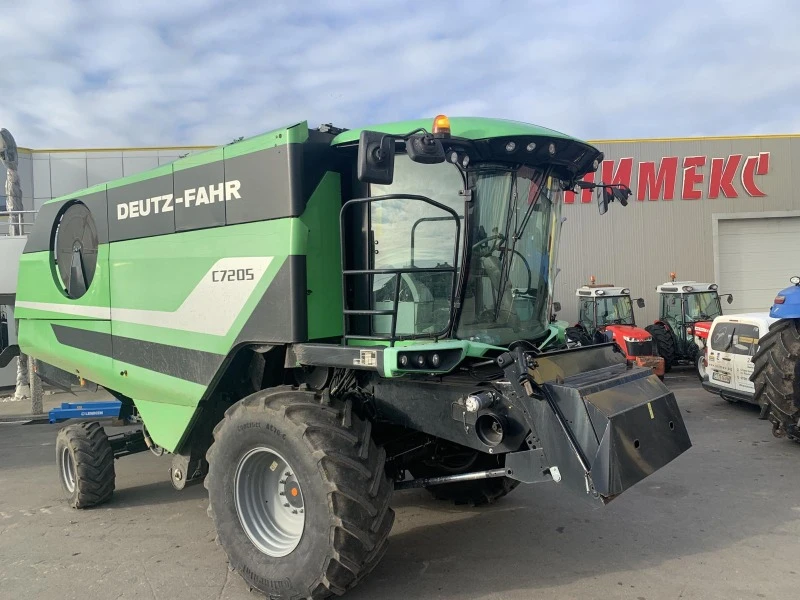 Комбайн Deutz-Fahr C7205, снимка 3 - Селскостопанска техника - 39073955