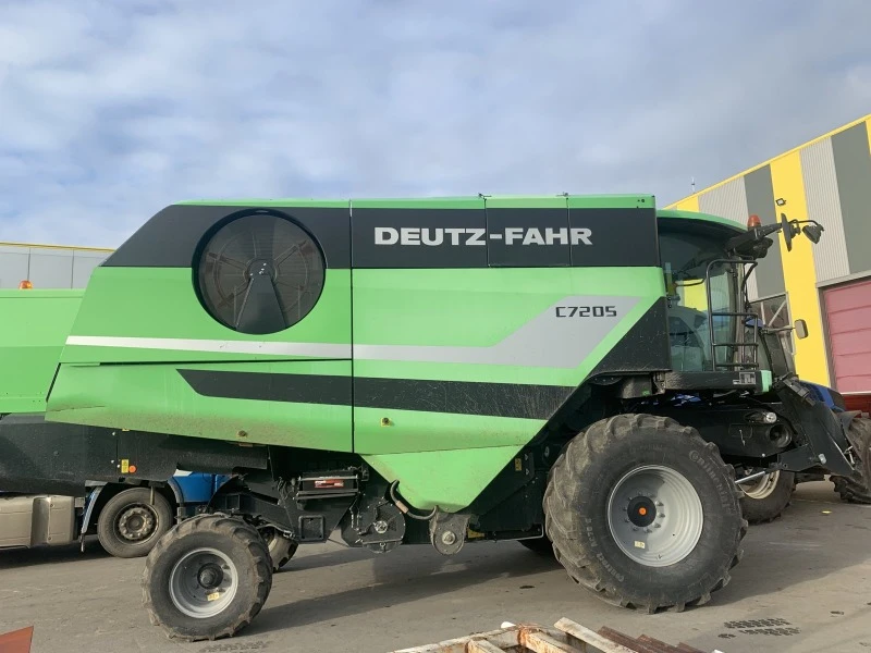 Комбайн Deutz-Fahr C7205, снимка 2 - Селскостопанска техника - 39073955