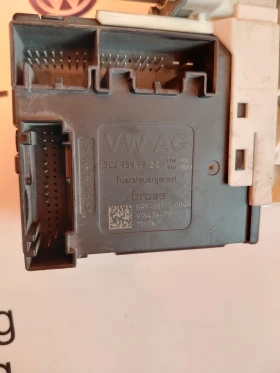 936783-110 3C0959792C Моторче ел.стъкло предна дясна врата  VW JETTA VI 2011г. 561959702A, снимка 3 - Части - 53635720