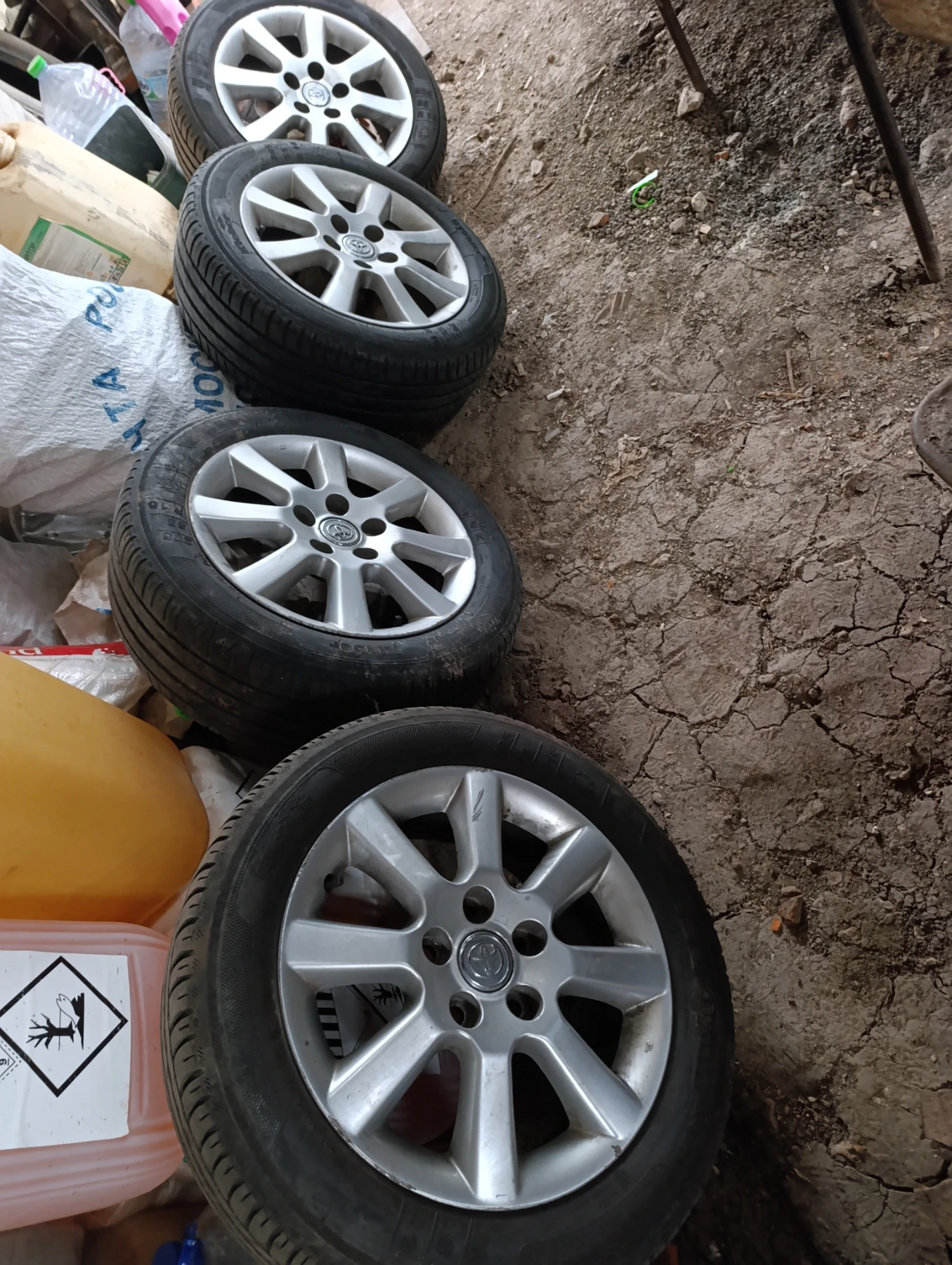    205/55R16  Toyota Corolla verso | Mobile.bg   10