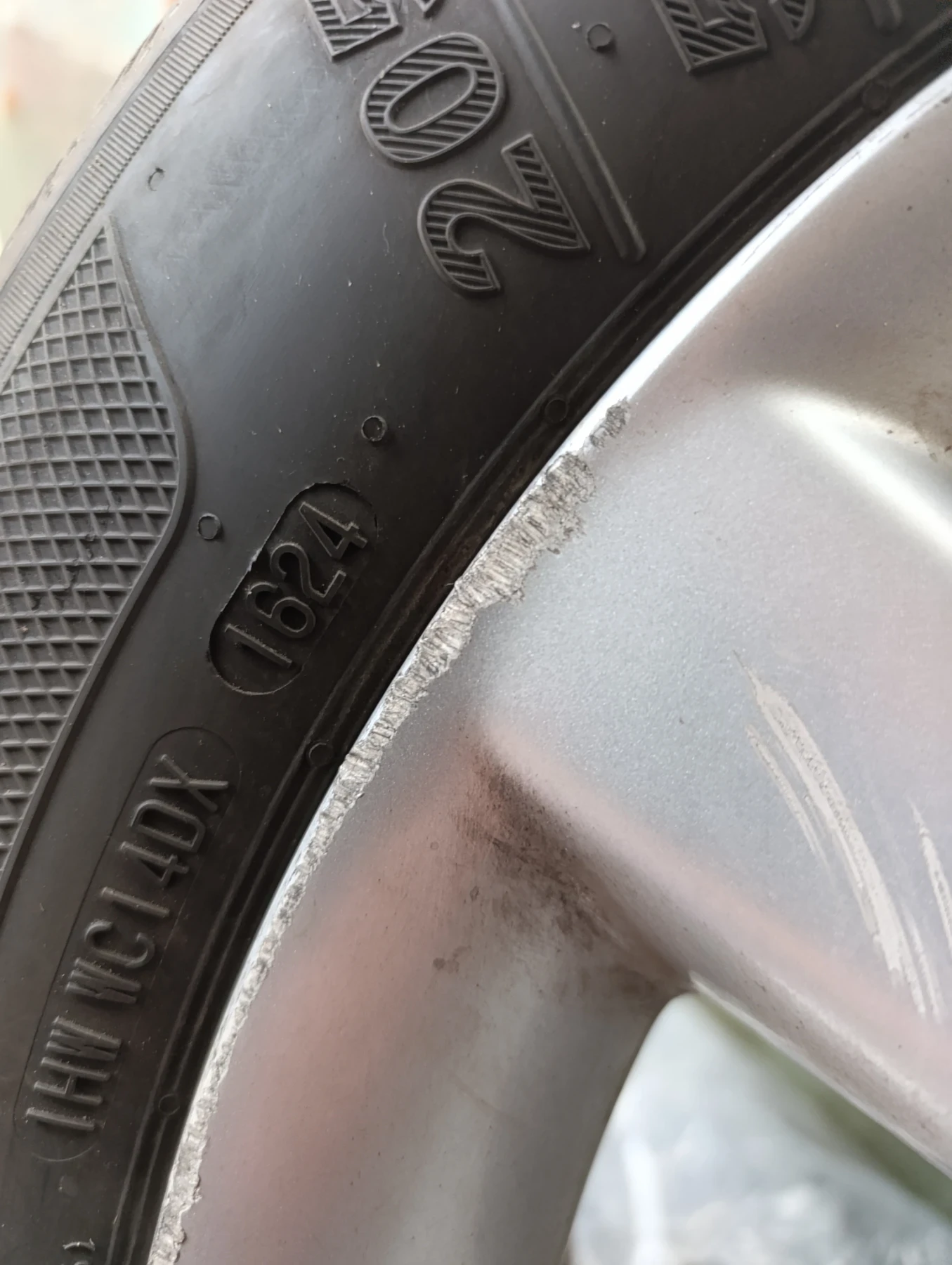    205/55R16  Toyota Corolla verso | Mobile.bg   4