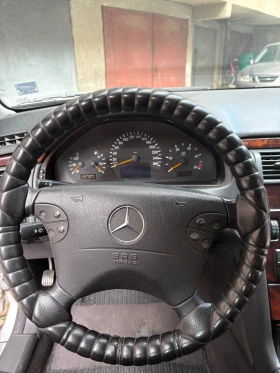 Mercedes-Benz E 220, снимка 8