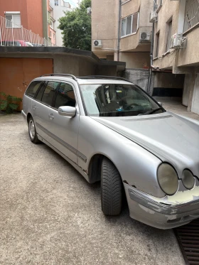 Mercedes-Benz E 220, снимка 6