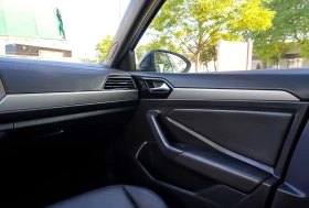 VW Jetta Highline R-Line / ПАНО / ЛИЗИНГ / ЦЕНА до БГ, снимка 15