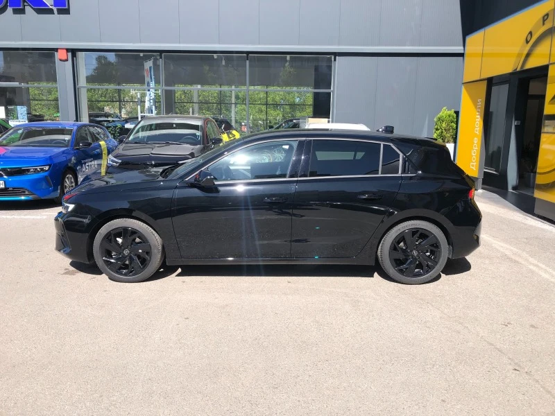 Opel Astra 1.2 GS LINE, снимка 3 - Автомобили и джипове - 45296007