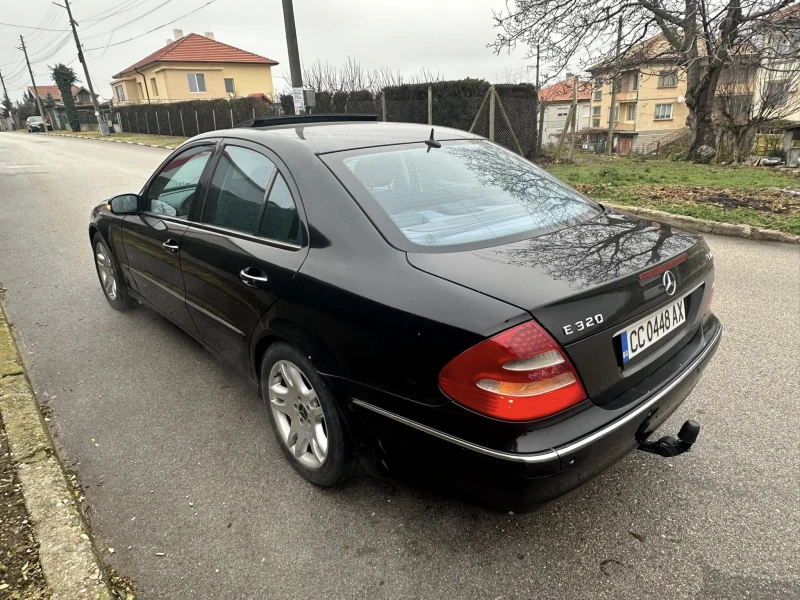 Mercedes-Benz E 320 7g tronic, снимка 4 - Автомобили и джипове - 45684964