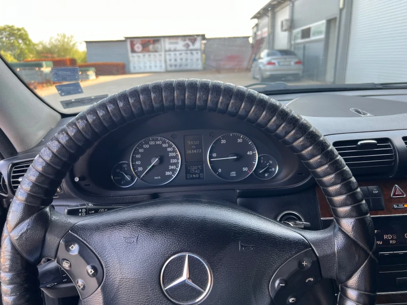 Mercedes-Benz C 220, снимка 9 - Автомобили и джипове - 47197328