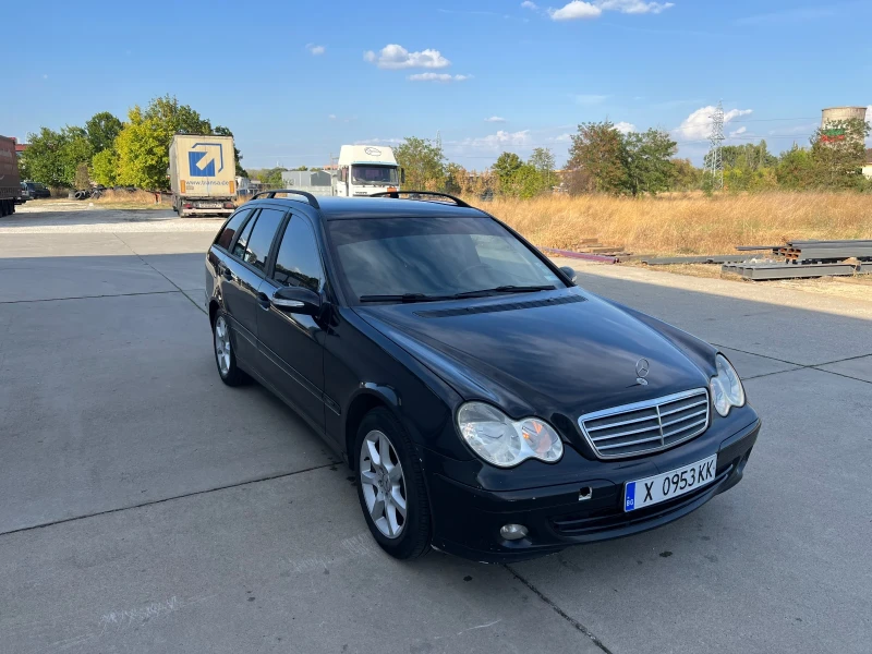 Mercedes-Benz C 220, снимка 4 - Автомобили и джипове - 47197328