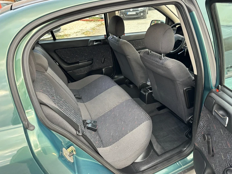 Opel Astra 1.6, снимка 12 - Автомобили и джипове - 47619776