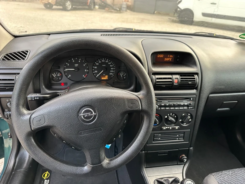 Opel Astra 1.6, снимка 9 - Автомобили и джипове - 47619776