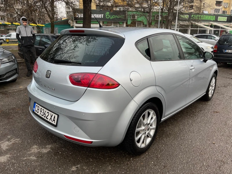 Seat Leon 1.6, снимка 6 - Автомобили и джипове - 48288903