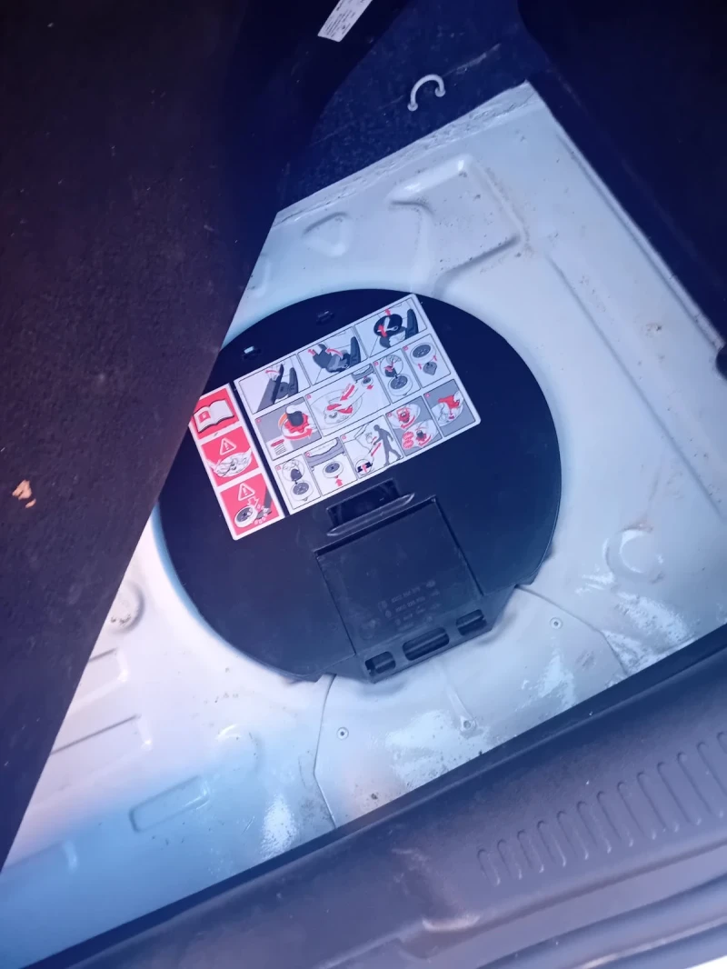 Renault Clio, снимка 6 - Автомобили и джипове - 51772413