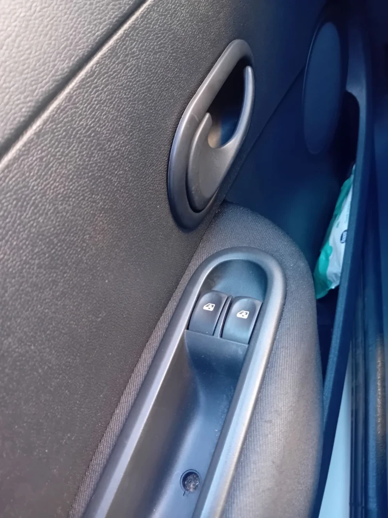 Renault Clio, снимка 13 - Автомобили и джипове - 51772413