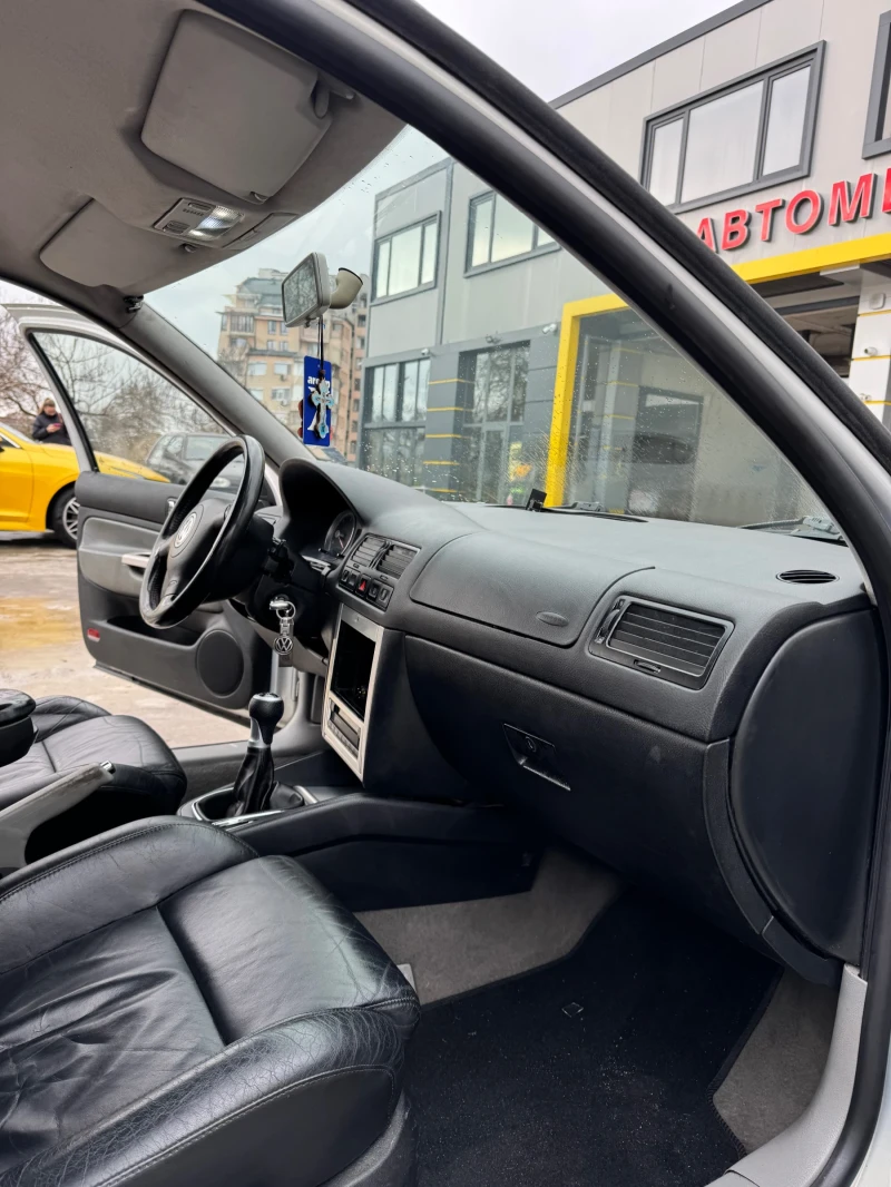 VW Golf, снимка 7 - Автомобили и джипове - 52919813