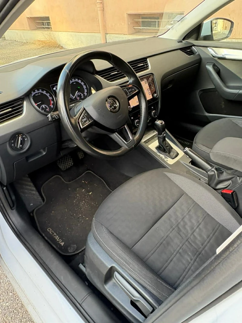 Skoda Octavia 2.0TDI CLEVER 7 DSG 150кс, снимка 4 - Автомобили и джипове - 52964996