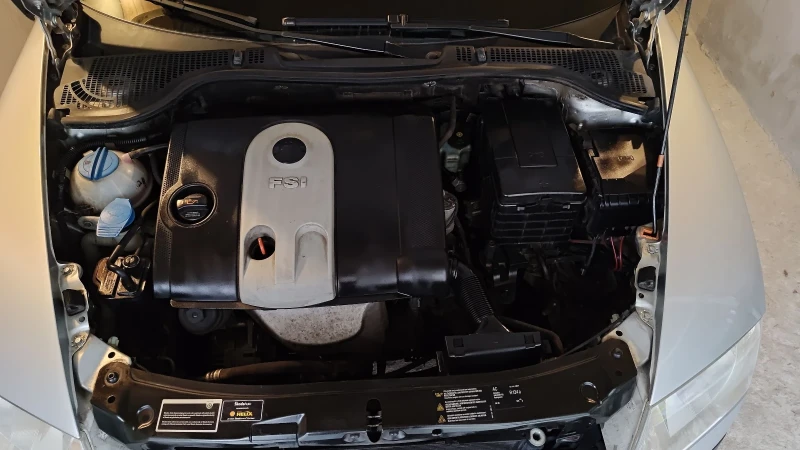 Skoda Octavia 1.6FSI, снимка 9 - Автомобили и джипове - 53211629