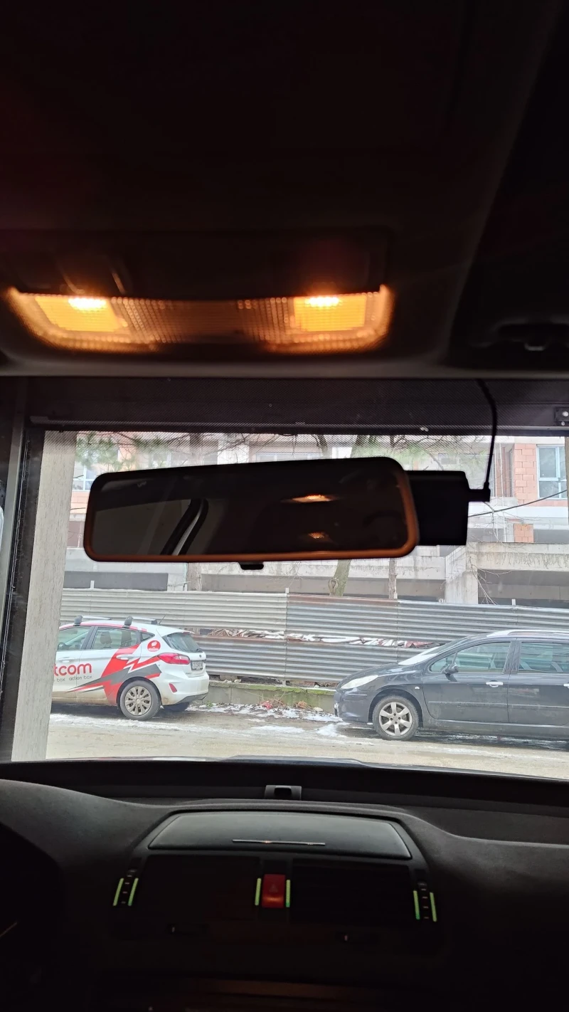 Skoda Octavia 1.6FSI, снимка 9 - Автомобили и джипове - 53211629