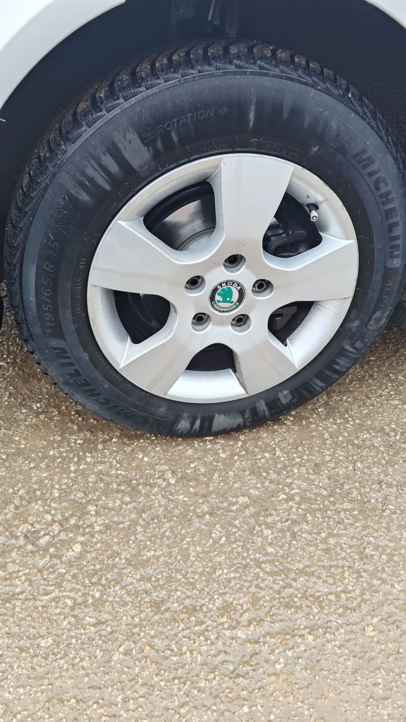 Skoda Octavia 1.6FSI, снимка 5 - Автомобили и джипове - 53211629