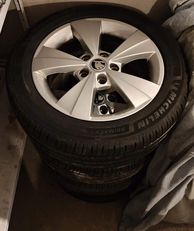 Skoda Octavia 1.6FSI, снимка 10 - Автомобили и джипове - 53211629