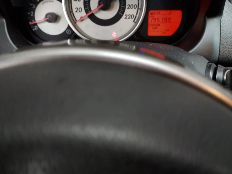 Mazda 2 Sport, снимка 3 - Автомобили и джипове - 53396034