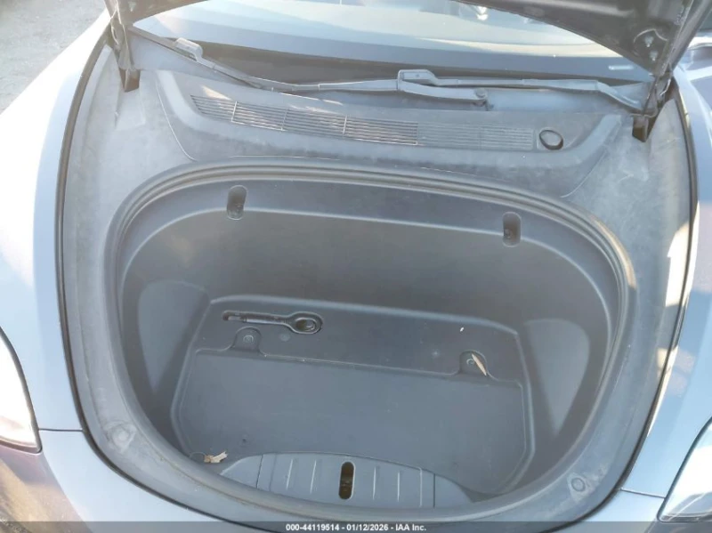 Tesla Model 3 U   U All Wheel Drive, снимка 17 - Автомобили и джипове - 53500625