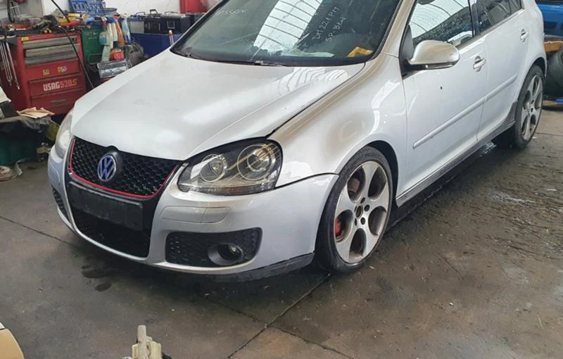 VW Golf V 2.0 GTI, снимка 1 - Автомобили и джипове - 29261554