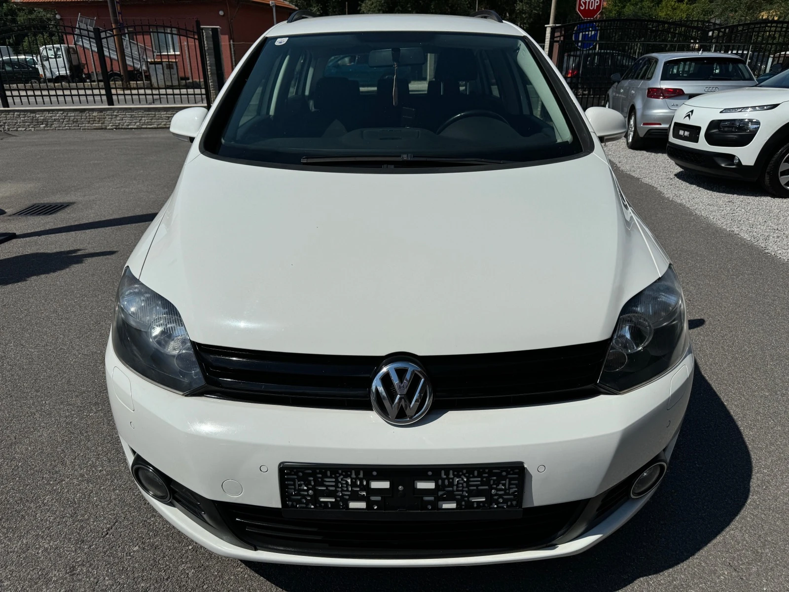 VW Golf 1.6I НОВ ВНОС  - изображение 2