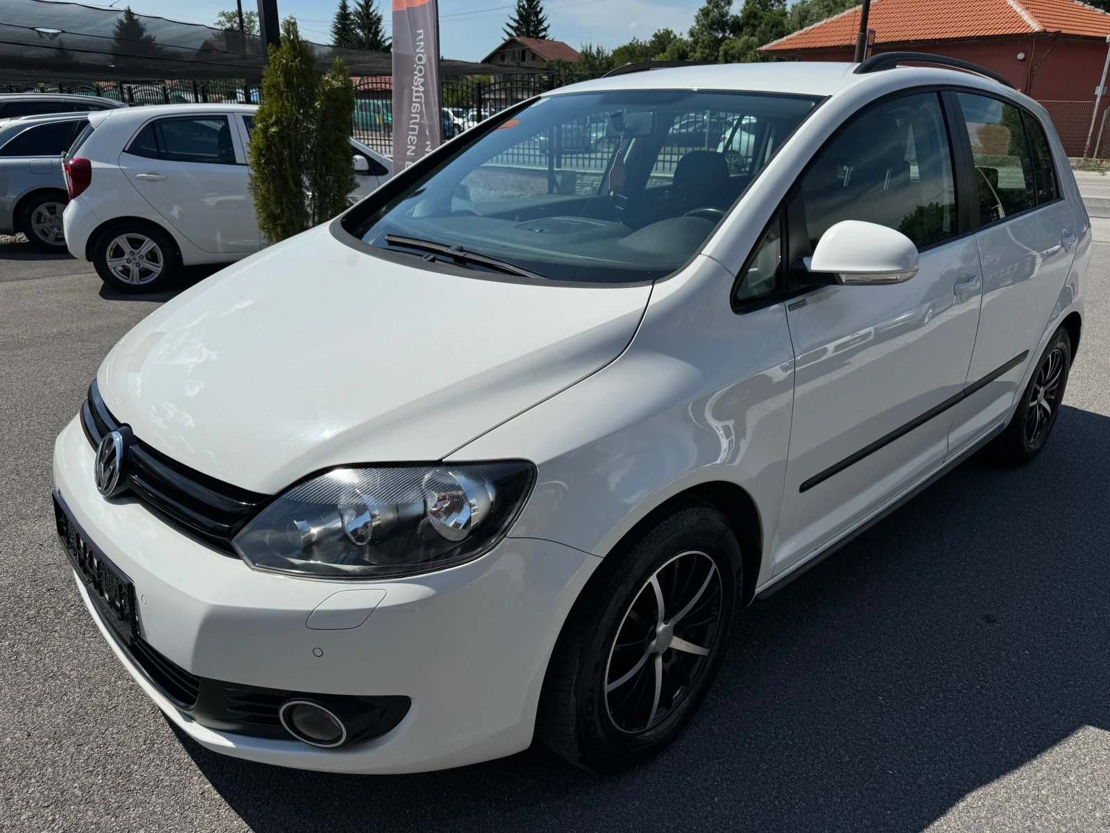 VW Golf 1.6I НОВ ВНОС  - изображение 3