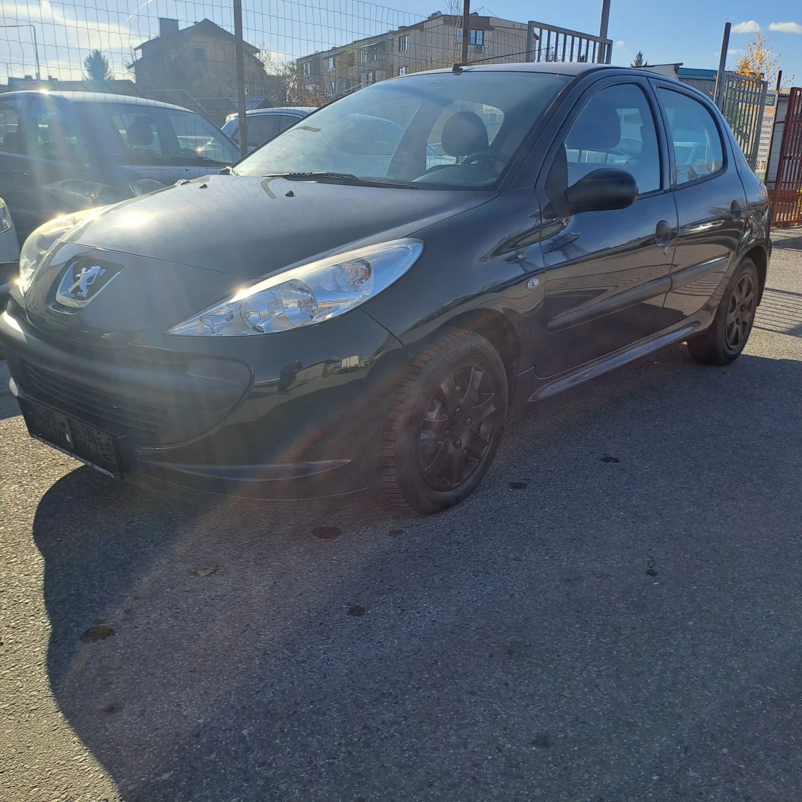 Peugeot 206 1.1 Много запазен автомобил. - изображение 6