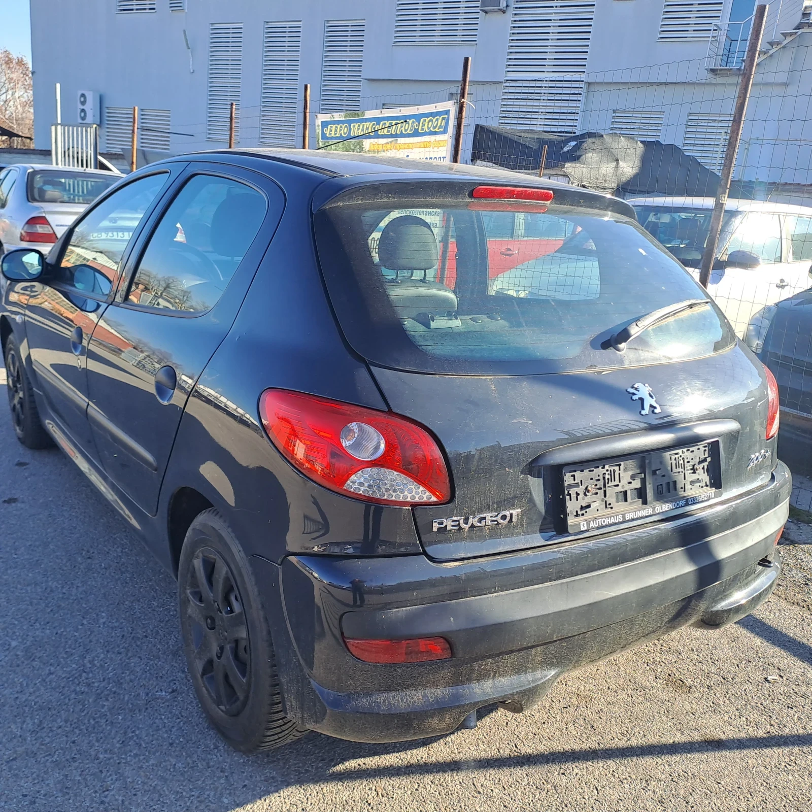 Peugeot 206 1.1 Много запазен автомобил. - изображение 9