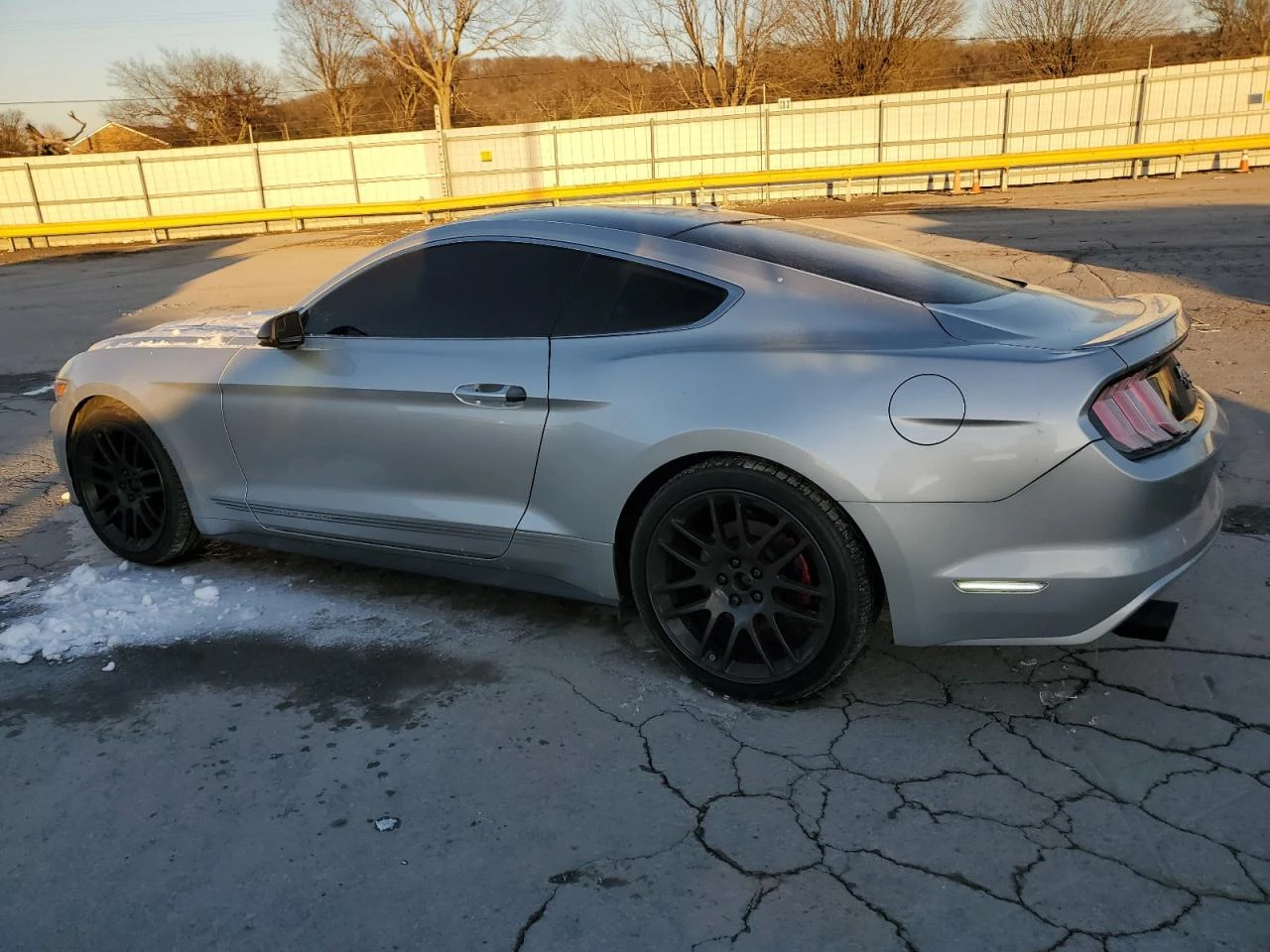 Ford Mustang СЕРВИЗНА ИСТОРИЯ - изображение 2