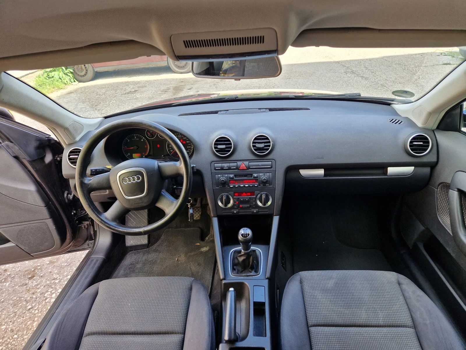 Audi A3 2.0TDI, 140к.с, Шест скорости, Sportback - изображение 8