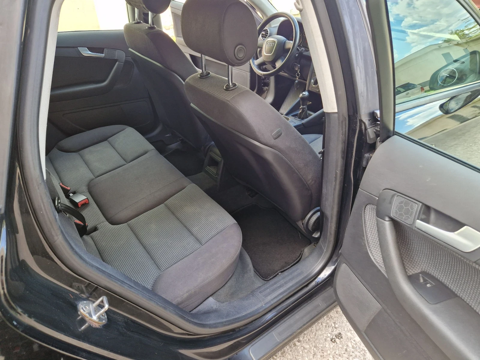 Audi A3 2.0TDI, 140к.с, Шест скорости, Sportback - изображение 9