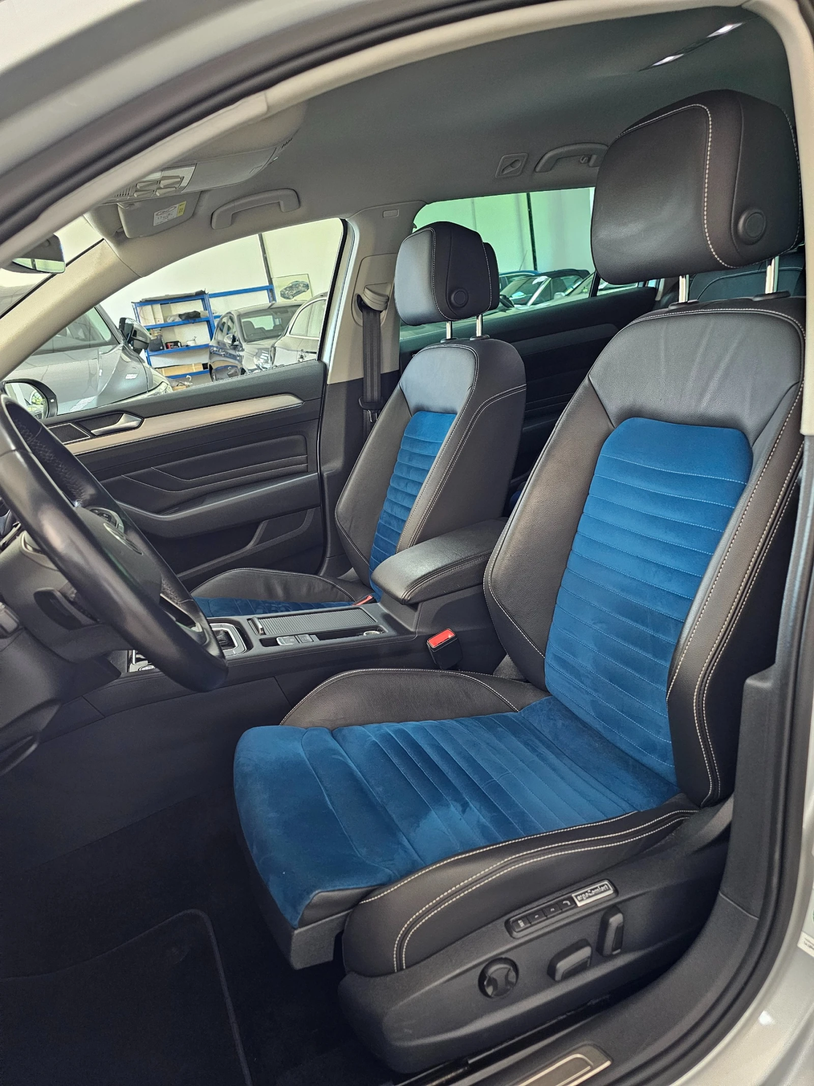 VW Passat Elegance 2.0tdi IQ.LIGHT - LED  DCC ACC Масаж  - изображение 4