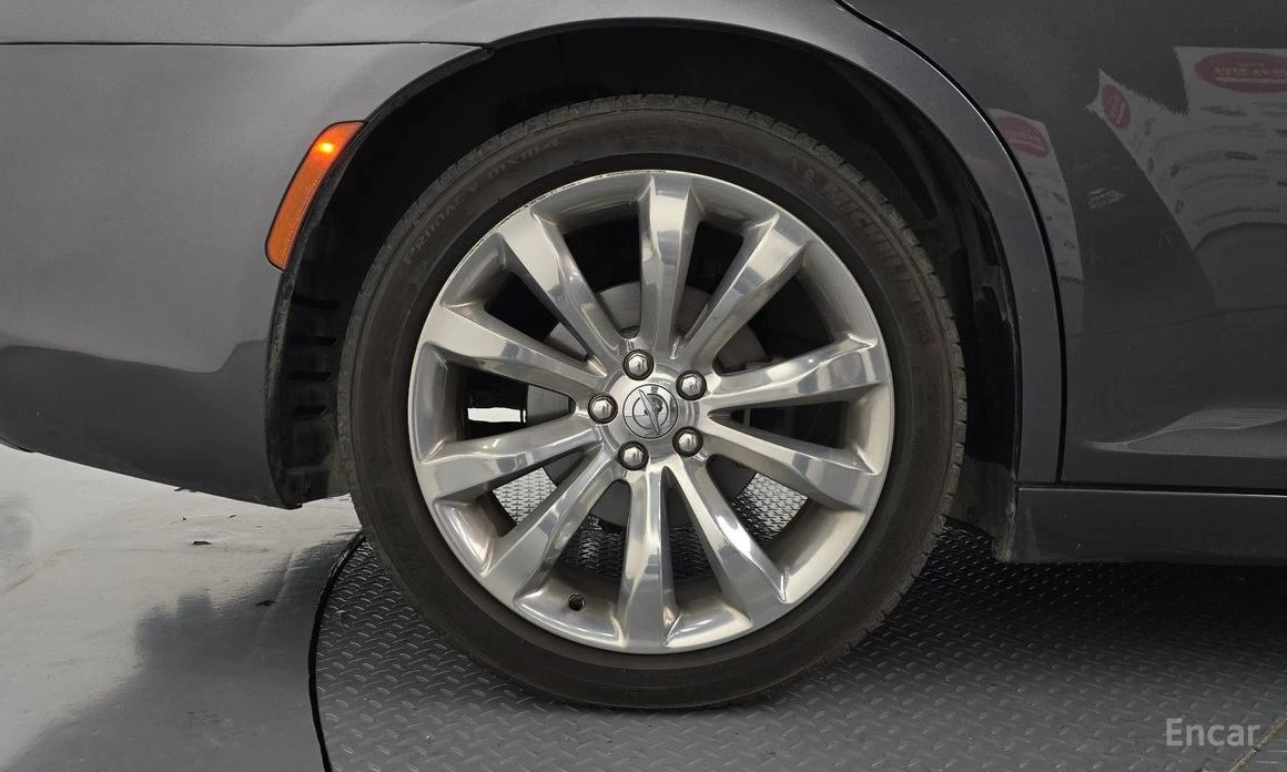 Chrysler 300c  - изображение 5