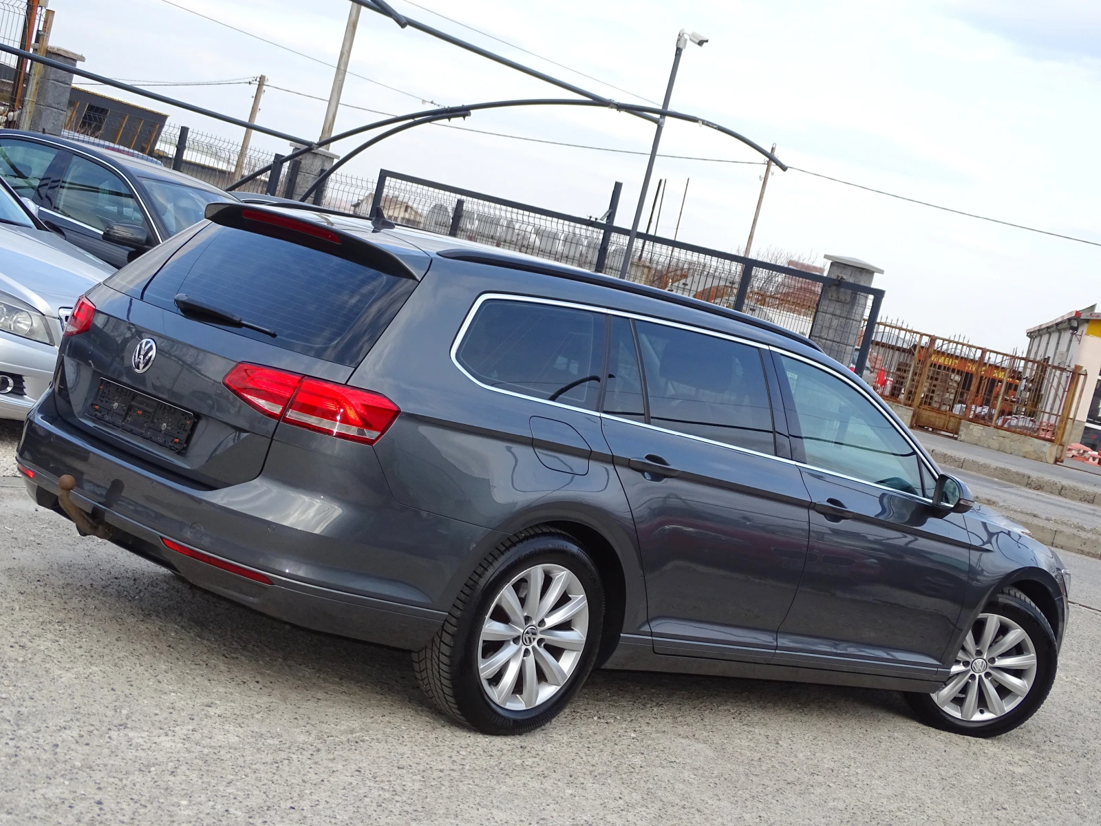 VW Passat 1.6TDI_DSG_LED_NAVI_* , снимка 6 - Автомобили и джипове - 53900399