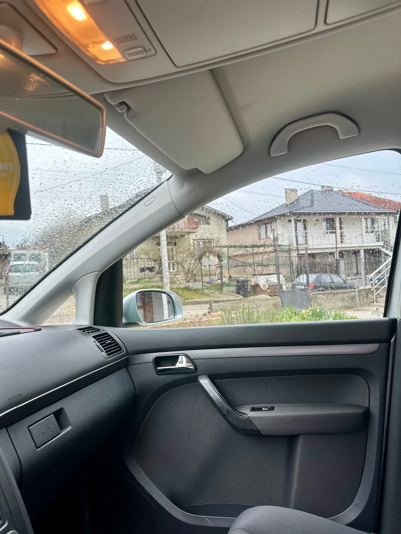 VW Touran, снимка 9 - Автомобили и джипове - 53927087