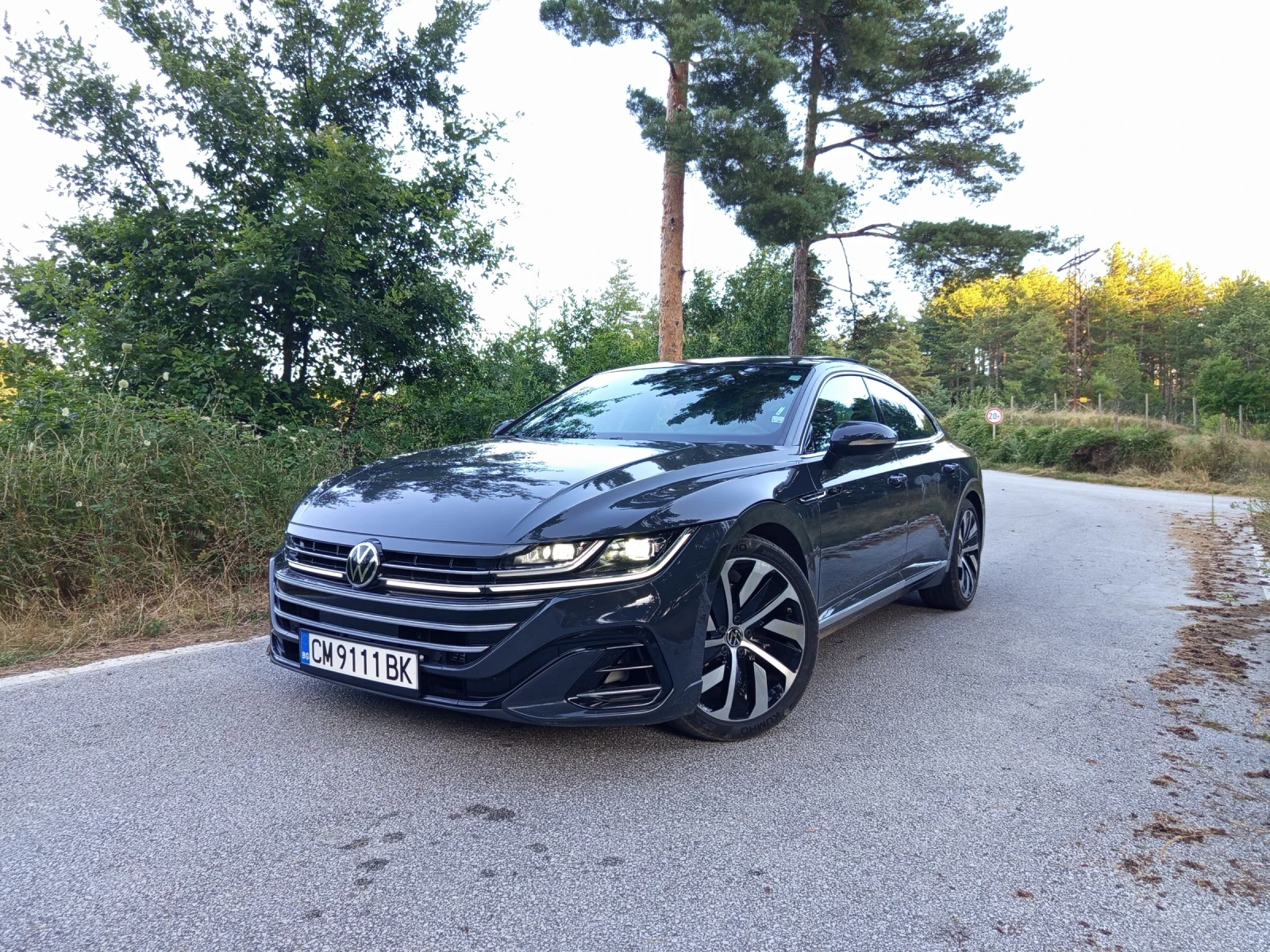 VW Arteon R-line