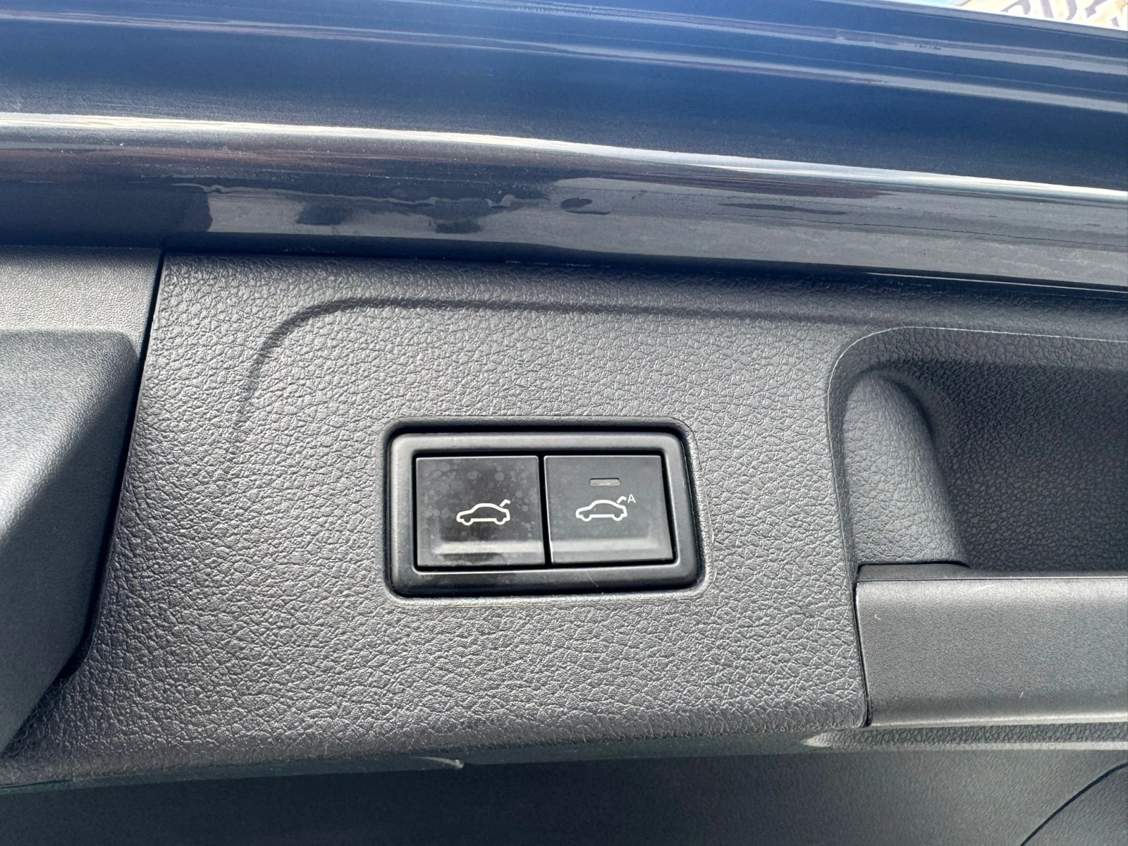 VW Passat 2.0TDI :: 4MOTION :: MATRIX :: HIGHLINE, снимка 15 - Автомобили и джипове - 54746947