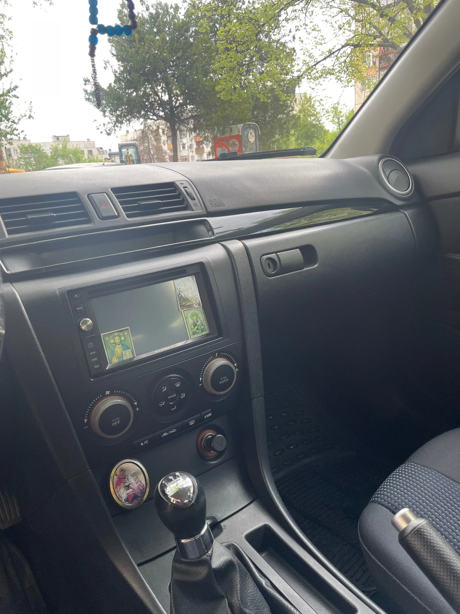 Mazda 3 1.6 , снимка 6 - Автомобили и джипове - 54835426