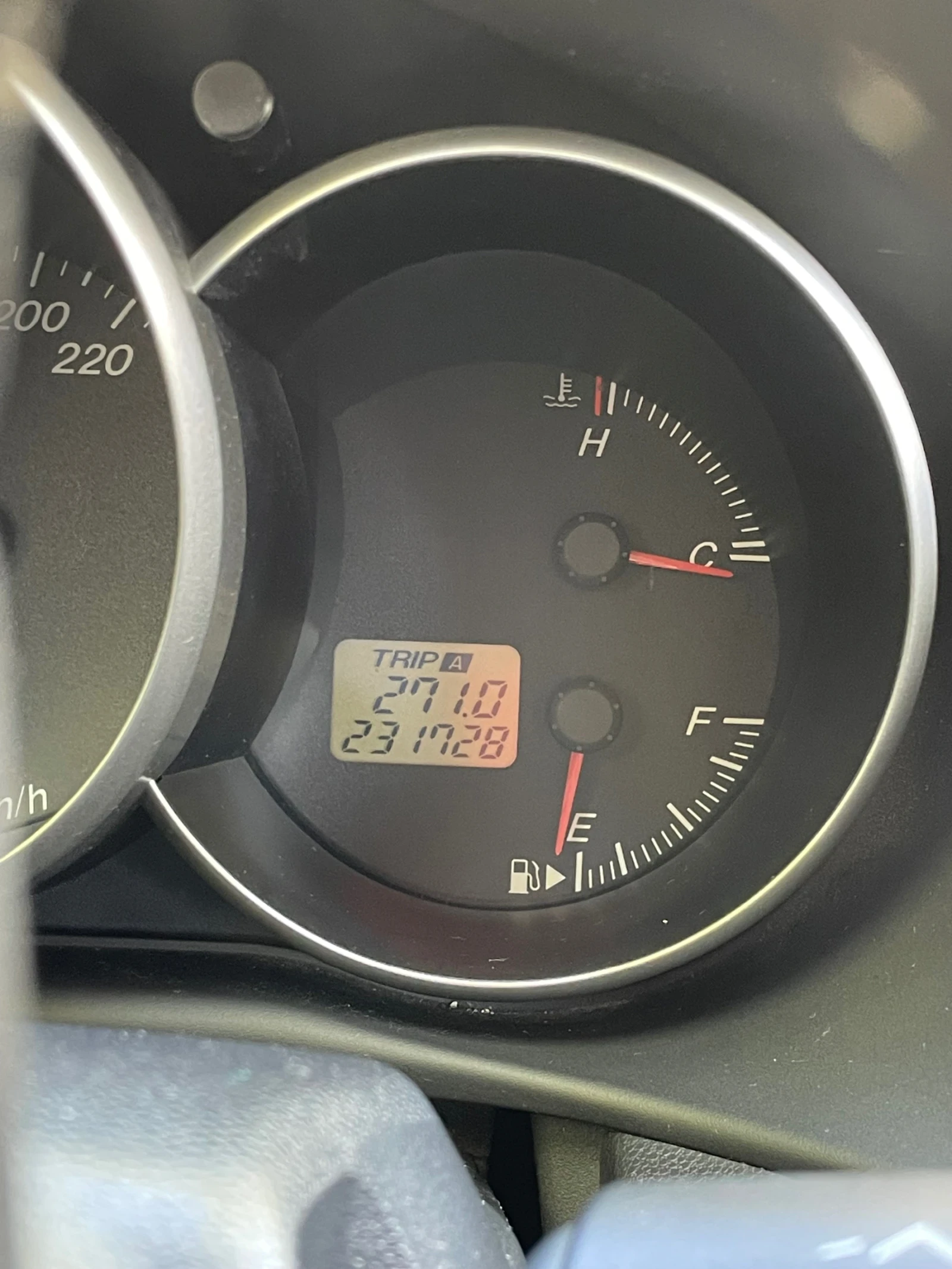 Mazda 3 1.6 , снимка 7 - Автомобили и джипове - 54835426