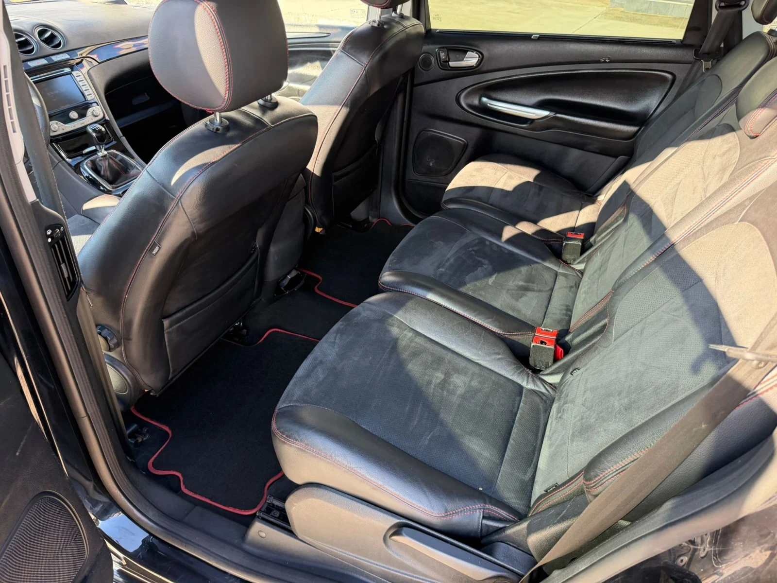 Ford S-Max 2.0 TDCI - TITANIUM-S, снимка 9 - Автомобили и джипове - 54856497