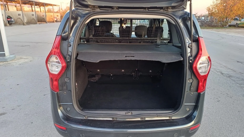Dacia Lodgy 1.6 Бензин, снимка 7 - Автомобили и джипове - 54861257