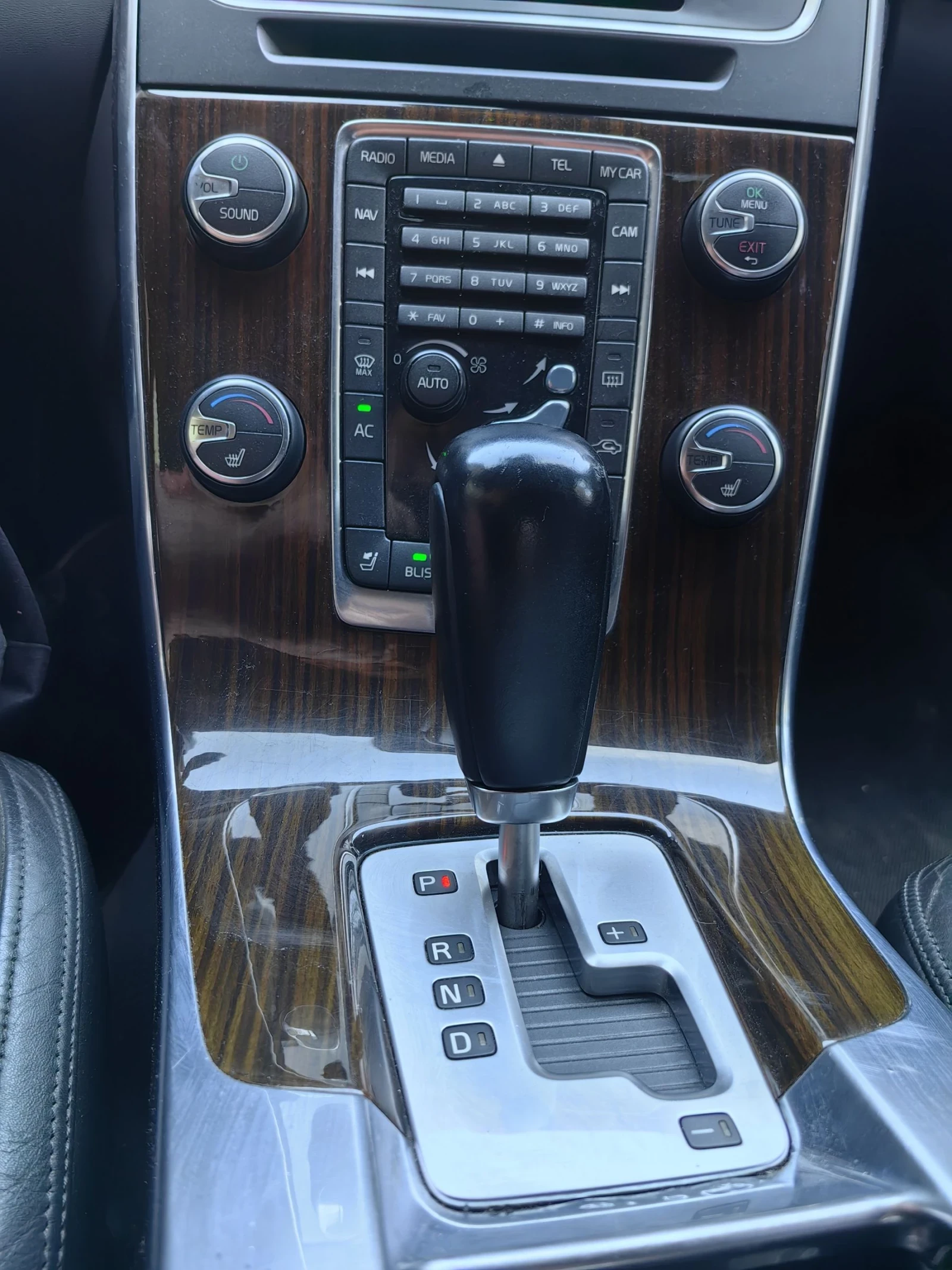 Volvo S60 T5 254hp, снимка 7 - Автомобили и джипове - 54922150