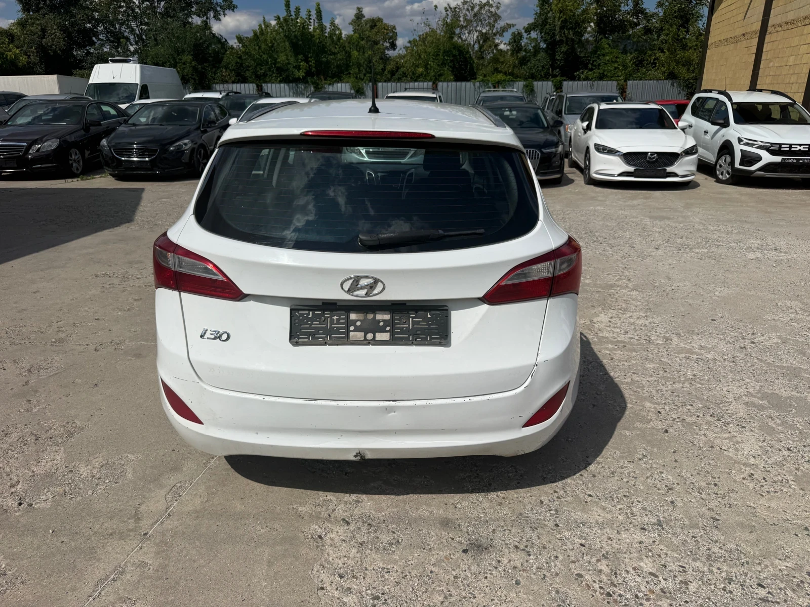 Hyundai I30 1.4i ГАЗ 100кс., снимка 8 - Автомобили и джипове - 55397251