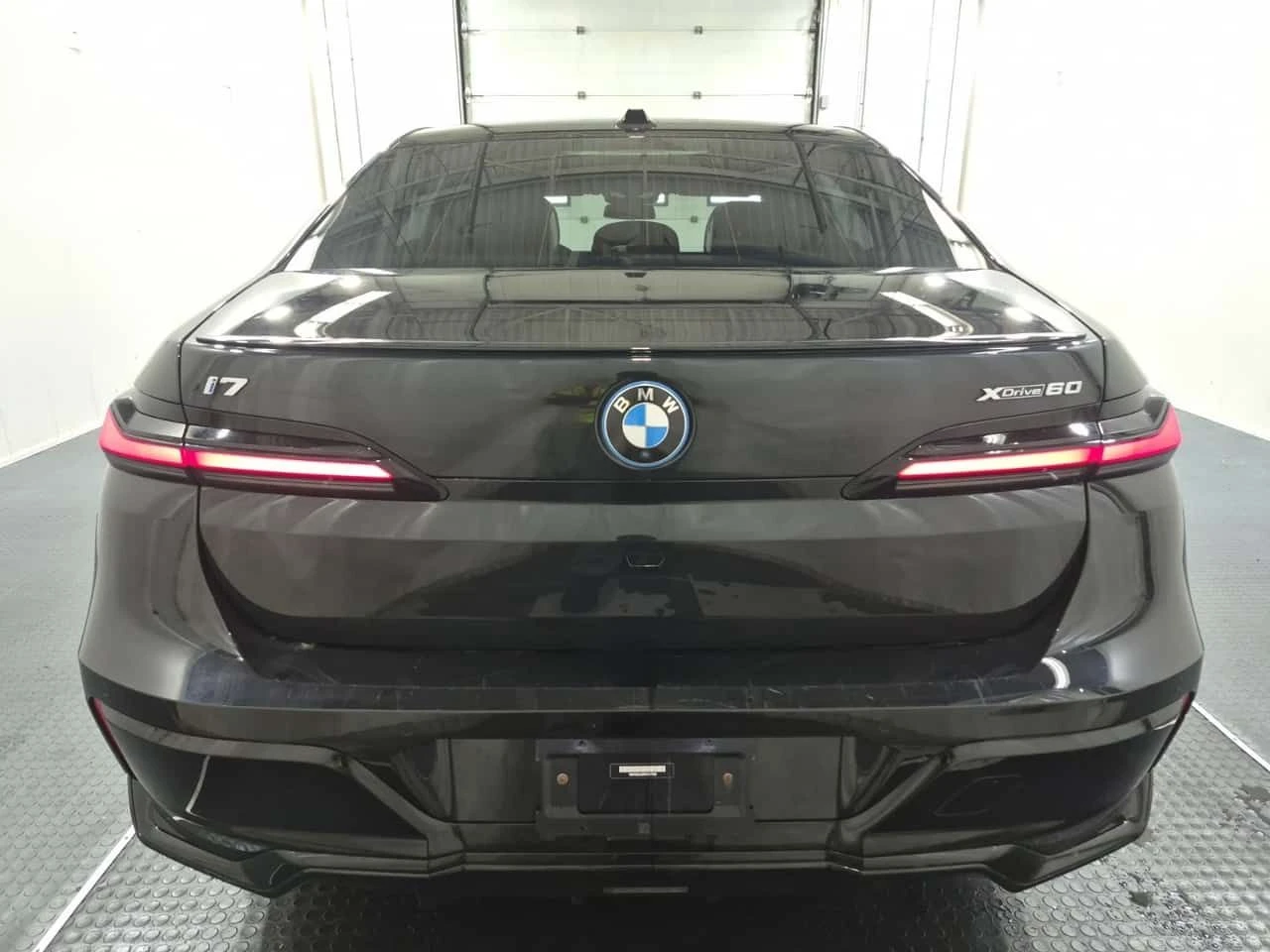 BMW i7 * XDRIVE60 * CARFAX * ЦЕНА ДО БГ, снимка 4 - Автомобили и джипове - 55629233