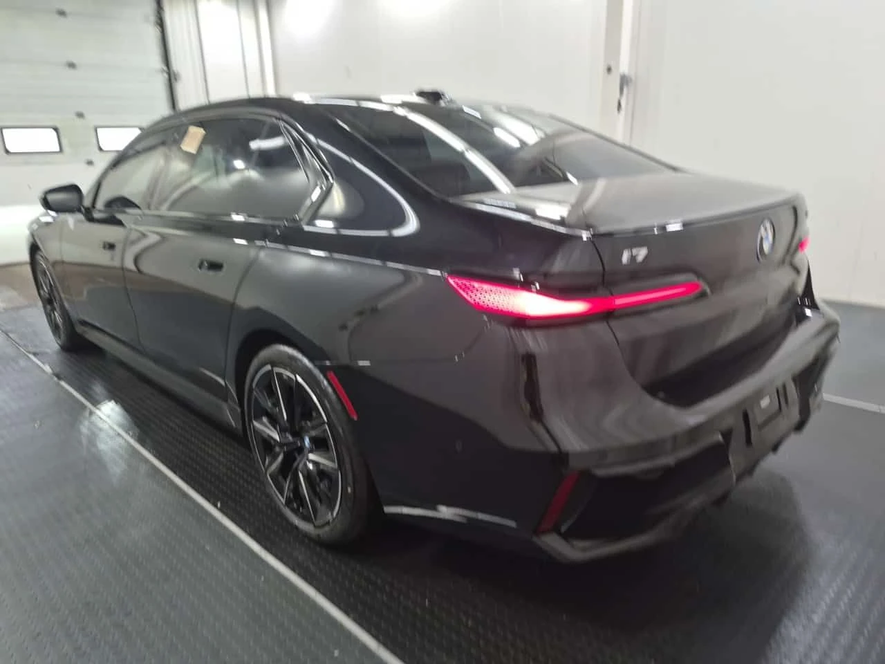 BMW i7 * XDRIVE60 * CARFAX * ЦЕНА ДО БГ, снимка 5 - Автомобили и джипове - 55629233