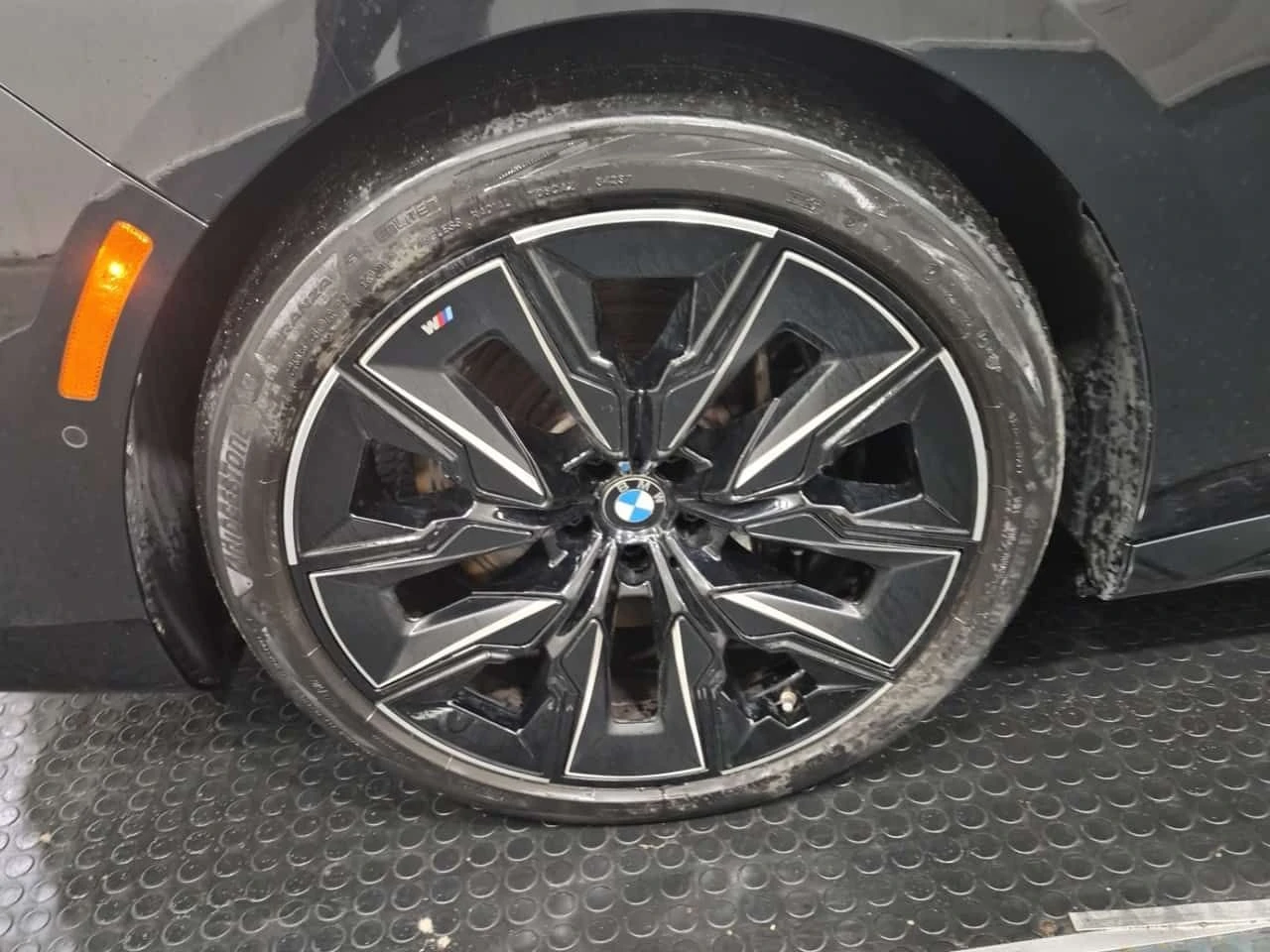 BMW i7 * XDRIVE60 * CARFAX * ЦЕНА ДО БГ, снимка 16 - Автомобили и джипове - 55629233