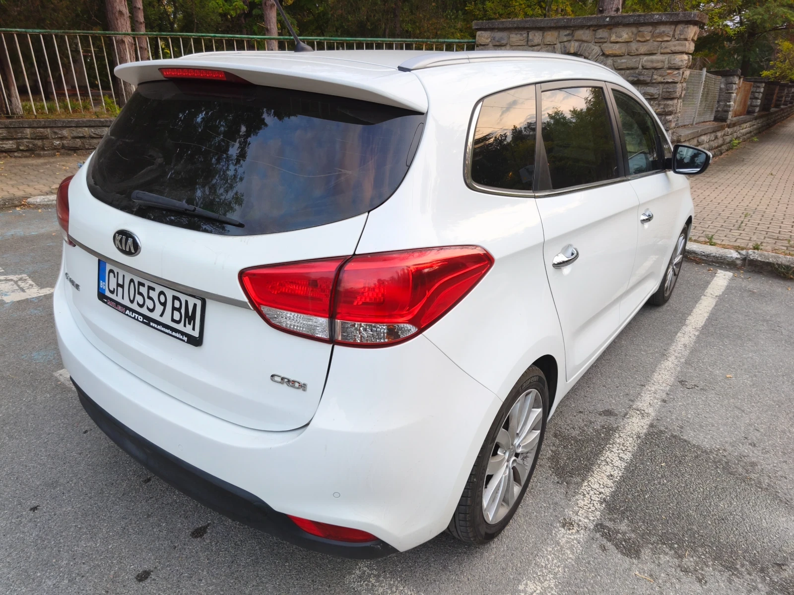 Kia Carens CRDI, снимка 7 - Автомобили и джипове - 55983788